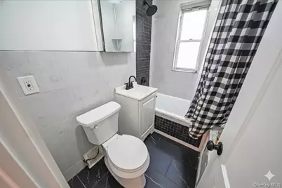 20202 109th Avenue, Saint Albans, NY 11412 - Photo 5