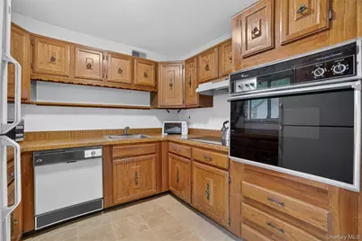 128D Columbia Court #D, Yorktown Heights, NY 10598 - Photo 13