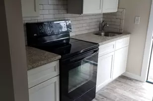 712 7th St, West Babylon, NY 11704 - Photo 3