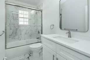 78 B Ashwood Rd, Port Washington, NY 11050 - Photo 21