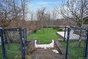 723 W Main St, Riverhead, NY 11901 - Photo 3