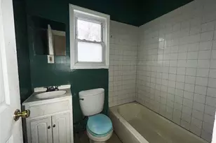 135-33 234th Pl, Rosedale, NY 11422 - Photo 9