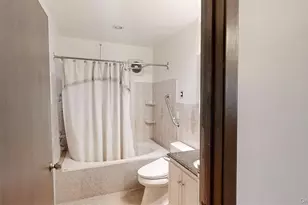 217 Lincoln Ave, Rockville Centre, NY 11570 - Photo 3