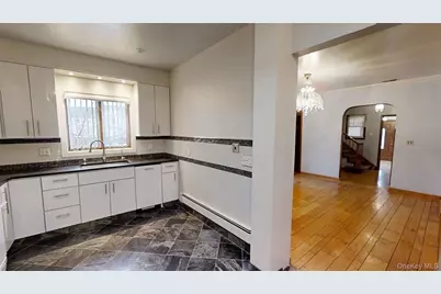 217 Lincoln Avenue, Rockville Centre, NY 11570 - Photo 11