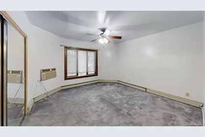 217 Lincoln Avenue, Rockville Centre, NY 11570 - Photo 13