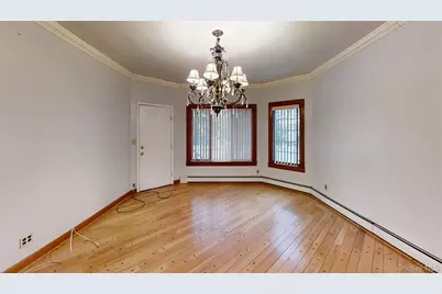 217 Lincoln Avenue, Rockville Centre, NY 11570 - Photo 7