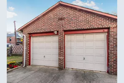 1813 Willow Lane, Bronx, NY 10461 - Photo 25