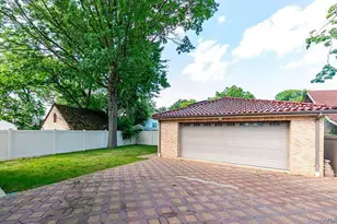 84-29 Kendrick Pl, Jamaica, NY 11432 - Photo 43