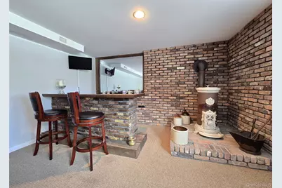 165 Edgewater Avenue, Bayport, NY 11705 - Photo 9