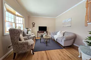 165 Edgewater Ave, Bayport, NY 11705 - Photo 5