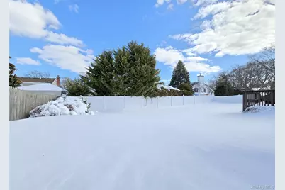 165 Edgewater Avenue, Bayport, NY 11705 - Photo 21