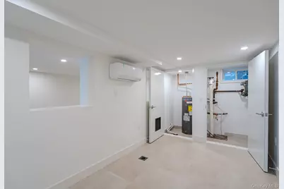 982 E 106th Street, Brooklyn, NY 11236 - Photo 15