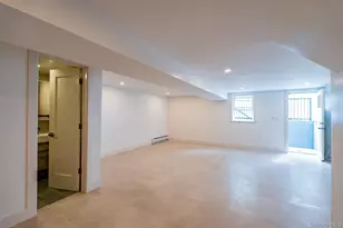 982 E 106th St, Brooklyn, NY 11236 - Photo 35