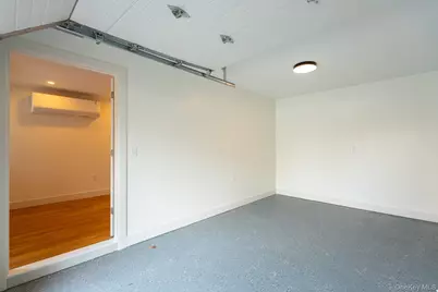 982 E 106th Street, Brooklyn, NY 11236 - Photo 31