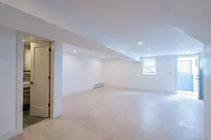 982 E 106th St, Brooklyn, NY 11236 - Photo 11