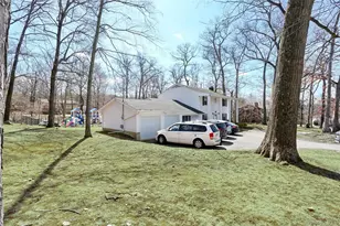 277 Saddle River Rd, Airmont, NY 10952 - Photo 25