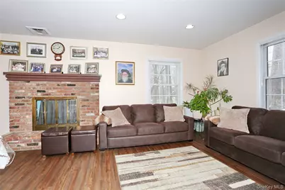 277 Saddle River Road, Airmont, NY 10952 - Photo 7