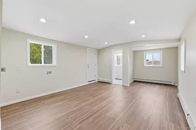 633 7th Street, West Babylon, NY 11704 - Photo 13