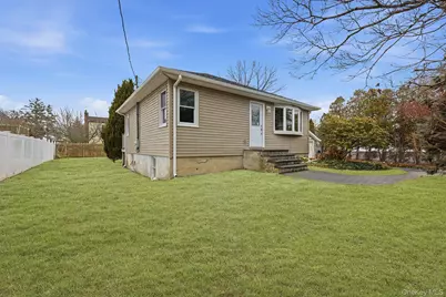 633 7th Street, West Babylon, NY 11704 - Photo 25