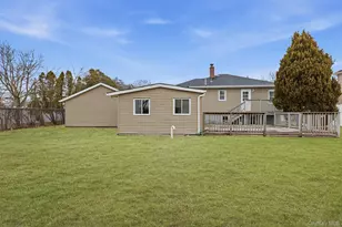 633 7th St, West Babylon, NY 11704 - Photo 27