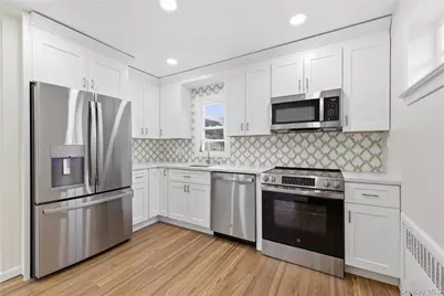 633 7th Street, West Babylon, NY 11704 - Photo 7