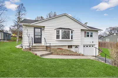 19 Valewood Drive, New Windsor, NY 12553 - Photo 5