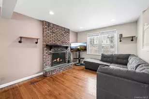 7 Cambridge Ave, Bethpage, NY 11714 - Photo 7