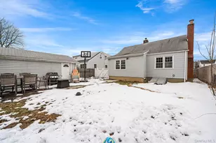 7 Cambridge Ave, Bethpage, NY 11714 - Photo 25