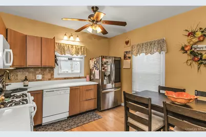 16 Altamont Avenue, Sea Cliff, NY 11579 - Photo 7