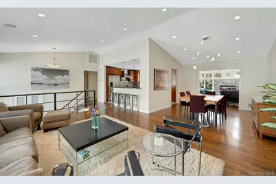 32 Penny Lane, Scarsdale, NY 10583 - Photo 3