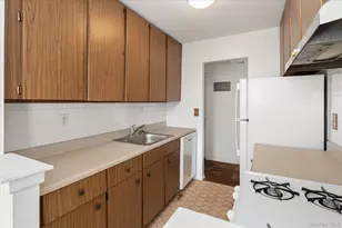 25 Stewart Pl, Mount Kisco, NY 10549 - Photo 11