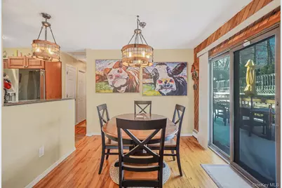 6 Hillside Road, Sound Beach, NY 11789 - Photo 9