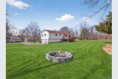 8 Hampton Road, Airmont, NY 10901 - Photo 33