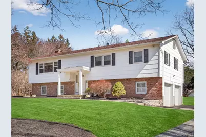 8 Hampton Road, Airmont, NY 10901 - Photo 5