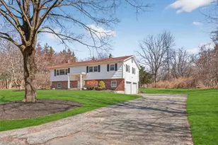 8 Hampton Rd, Airmont, NY 10901 - Photo 7