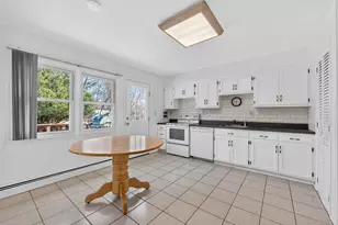 8 Hampton Rd, Airmont, NY 10901 - Photo 17