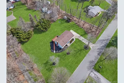 8 Hampton Road, Airmont, NY 10901 - Photo 49