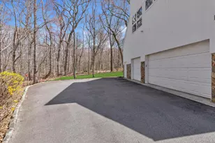 16 Serein Ct, Syosset, NY 11791 - Photo 25