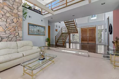 16 Serein Court, Syosset, NY 11791 - Photo 3