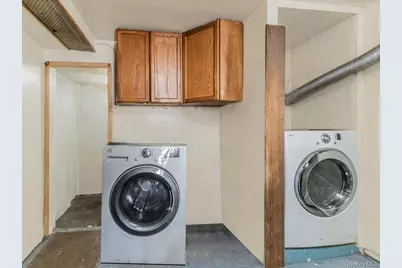 1330 Croes Avenue, Bronx, NY 10472 - Photo 17