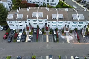 241-43B Oak Park Dr, Douglaston, NY 11362 - Photo 7