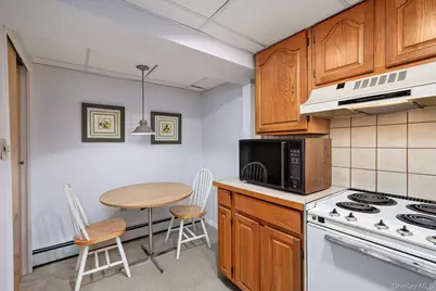 31 Walnut Avenue, Farmingdale, NY 11735 - Photo 23