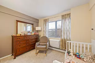 25 Park Pl, Great Neck, NY 11021 - Photo 11