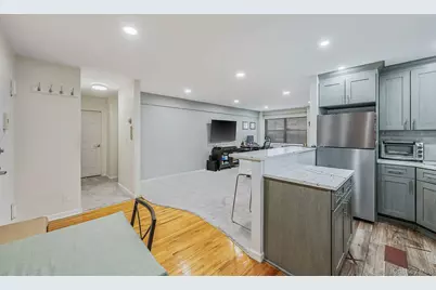 25 Park Place #2L, Great Neck, NY 11021 - Photo 9