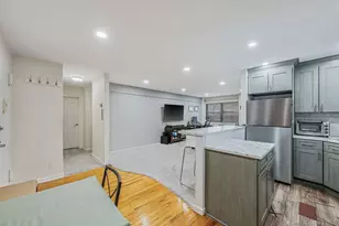 25 Park Pl, Great Neck, NY 11021 - Photo 9