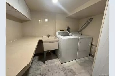 60-59 69th Street, Maspeth, NY 11378 - Photo 19