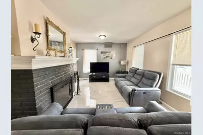 7 Bernhard Street, Hempstead, NY 11550 - Photo 7