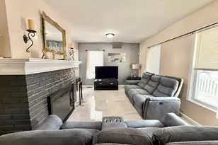 7 Bernhard St, Hempstead, NY 11550 - Photo 7