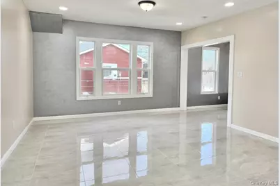 7 Bernhard Street, Hempstead, NY 11550 - Photo 15