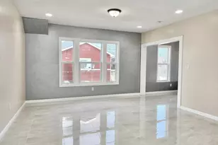 7 Bernhard St, Hempstead, NY 11550 - Photo 15